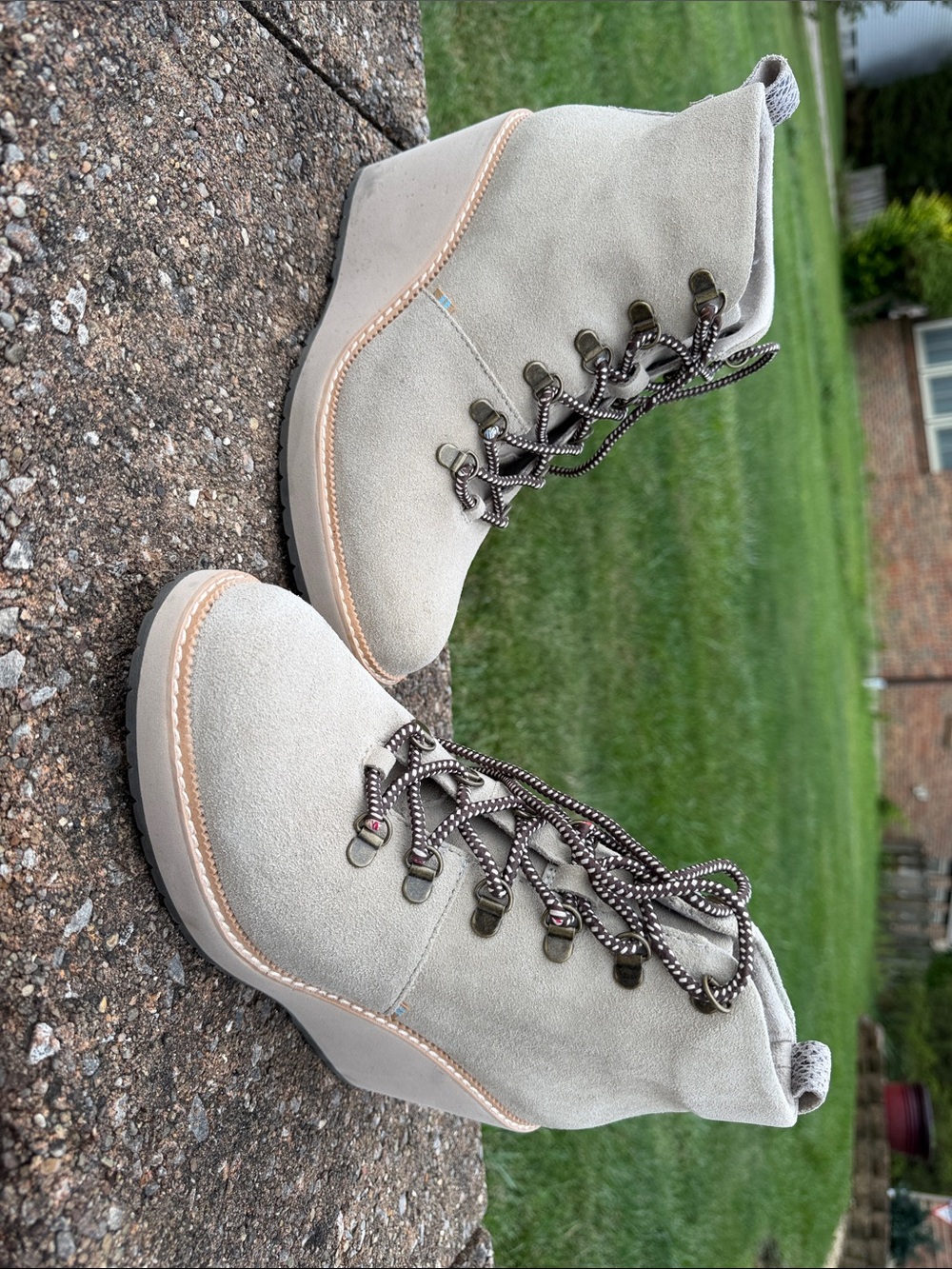 Toms Women's Suede Lace-Up Ankle Boots in Light Beige